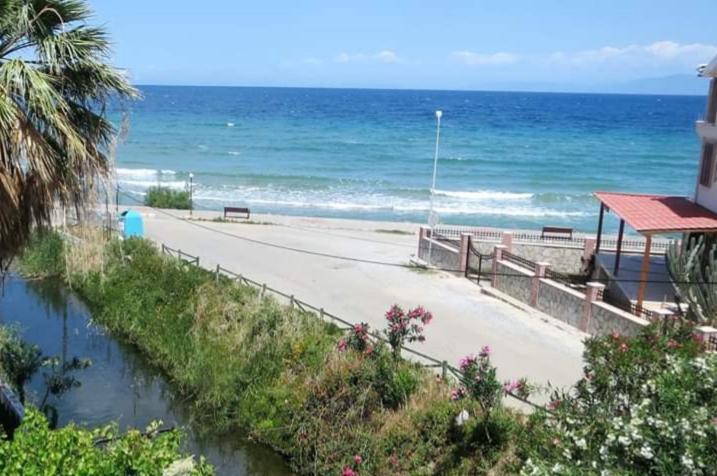 Samos Apart Pension Guzelcamlı Exterior foto
